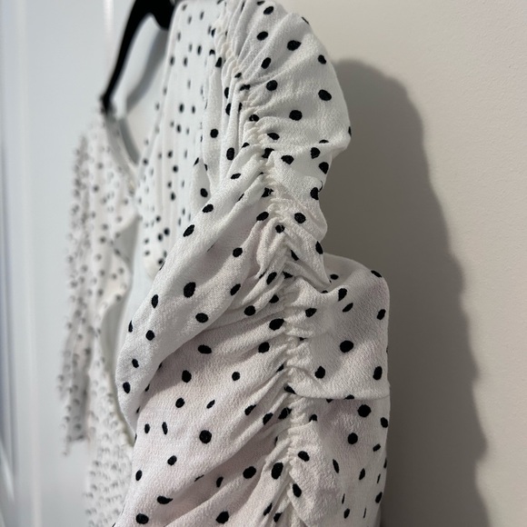 EUC Size L Abercrombie and Fitch top - Picture 3 of 4